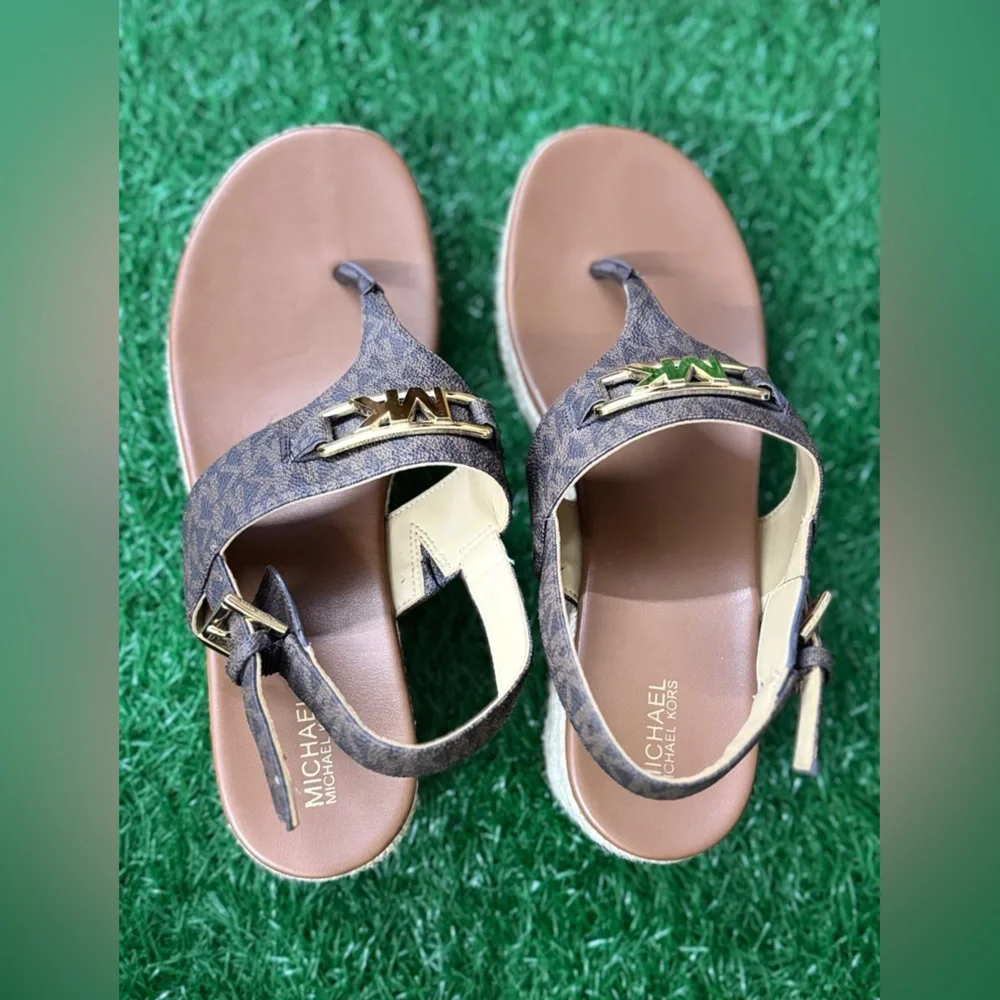 Michael Kors Brown Espadrilles‎ Sandals with Chain Embellishments Size 8.5M